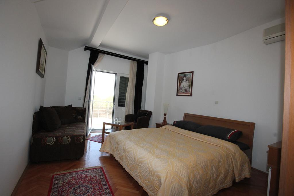 Apartment Biba Virpazar Kamer foto